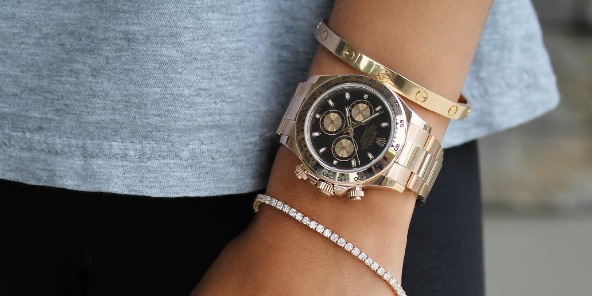 Women's Luxury Watches Timepieces that Combine Elegance and Precision