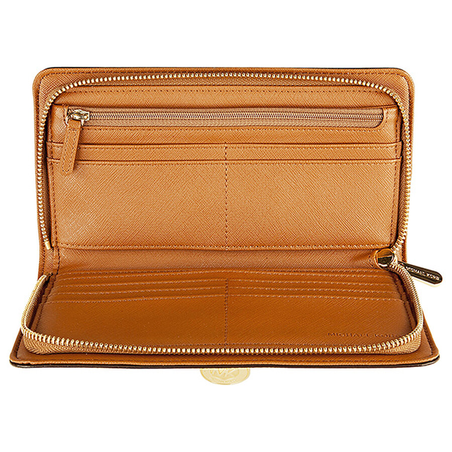 Michael Kors Hamilton Signature Continental Wallet in Vanilla Cream